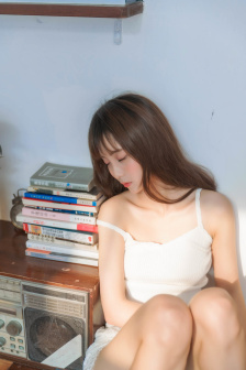 国模嘉妮极品美胞